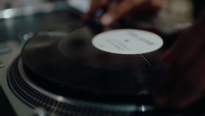 a close up of a record player's turntable