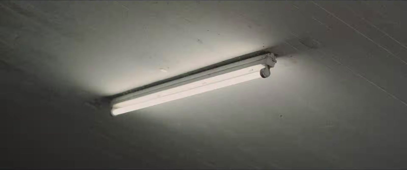 a light that is on a ceiling in a room