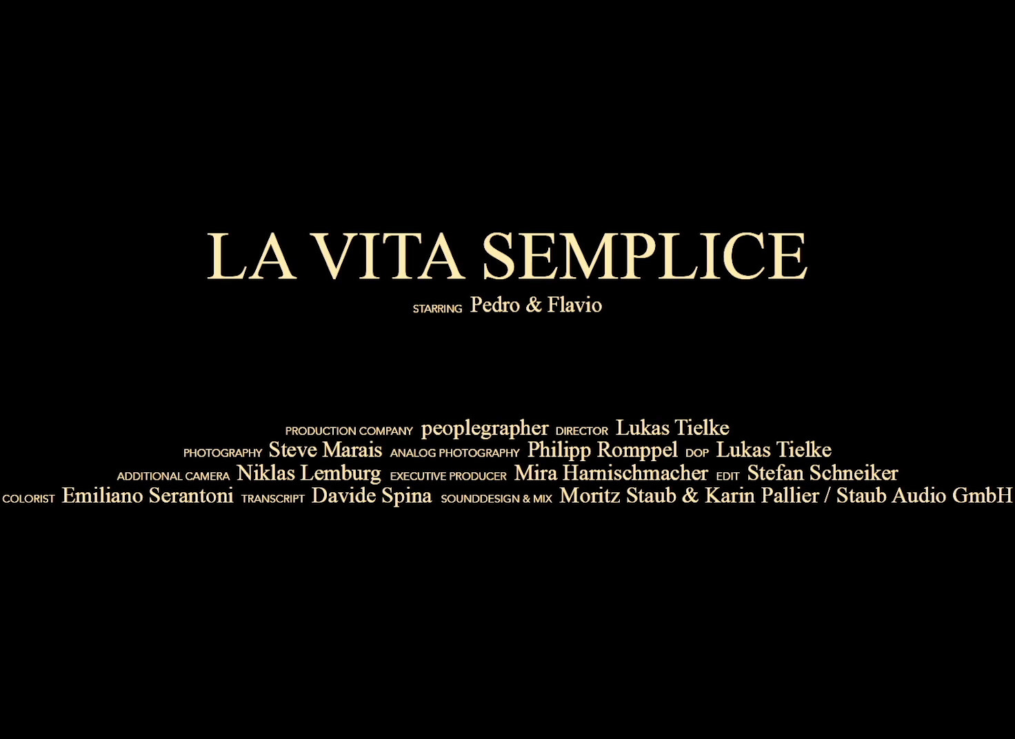 a black background with the words la vita semplice