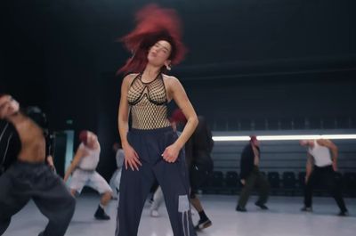 a group of people in a dance class