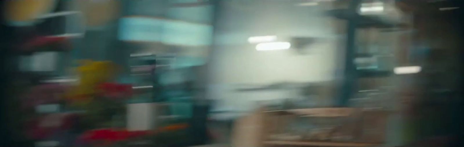 a blurry photo of a room with a chair