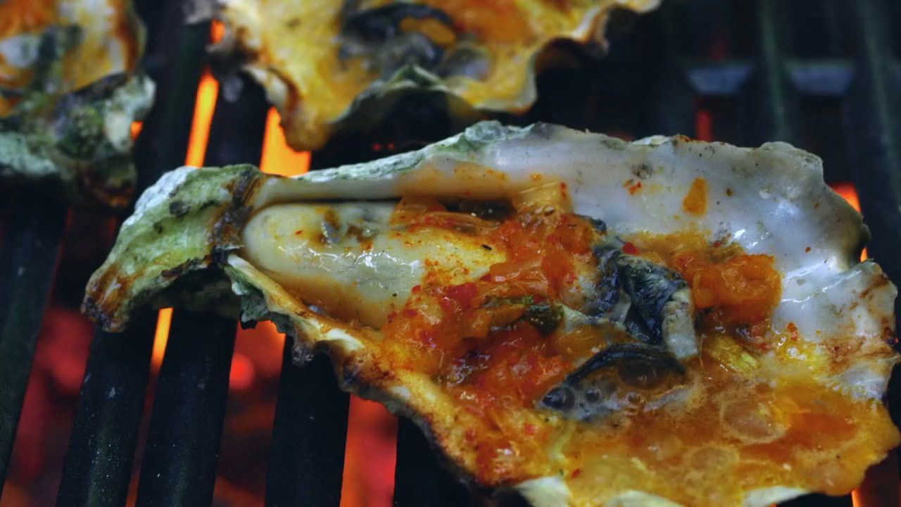 a close up of some food on a grill