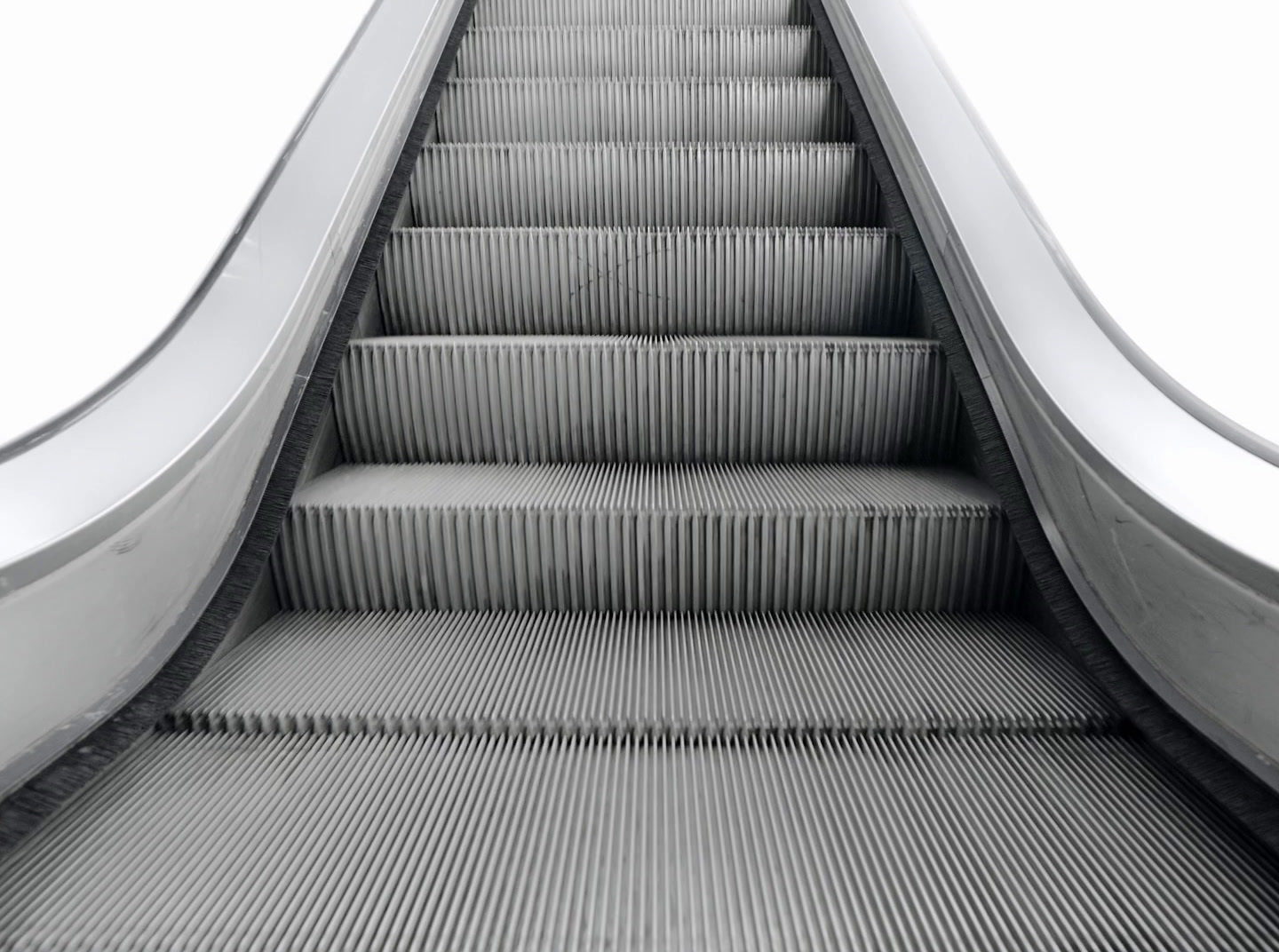 an escalator that is going up in the air