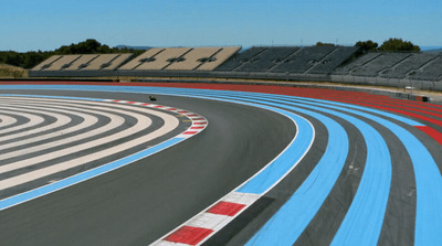 a race track with blue and red stripes