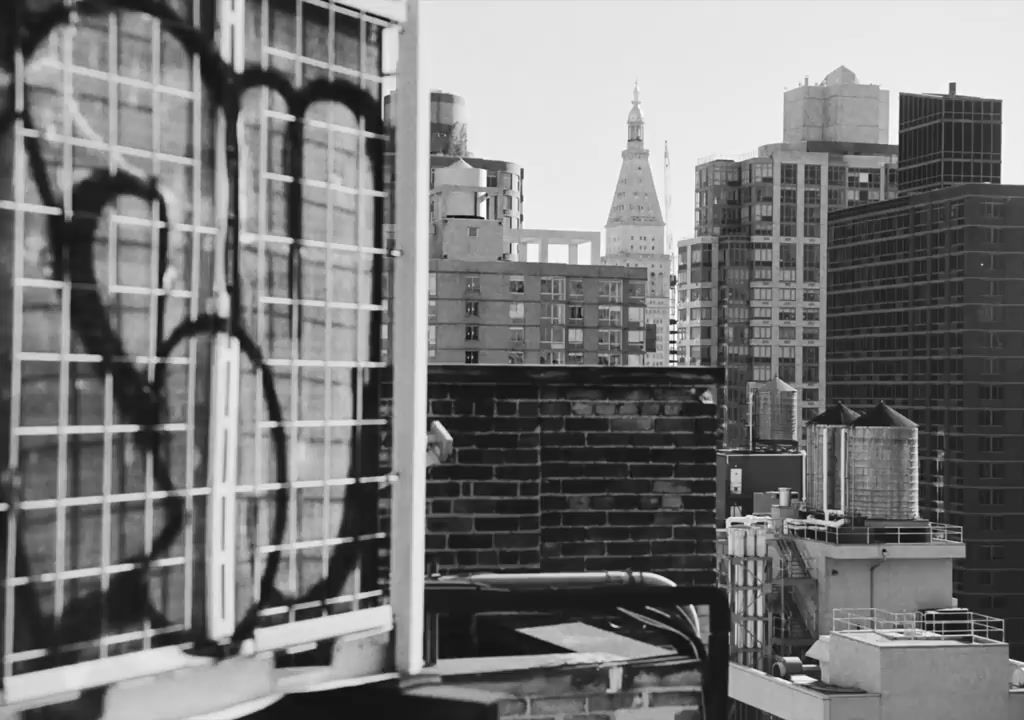 a black and white photo of a city skyline