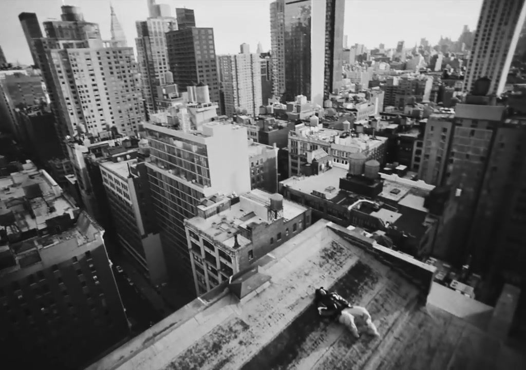 a black and white photo of a city skyline