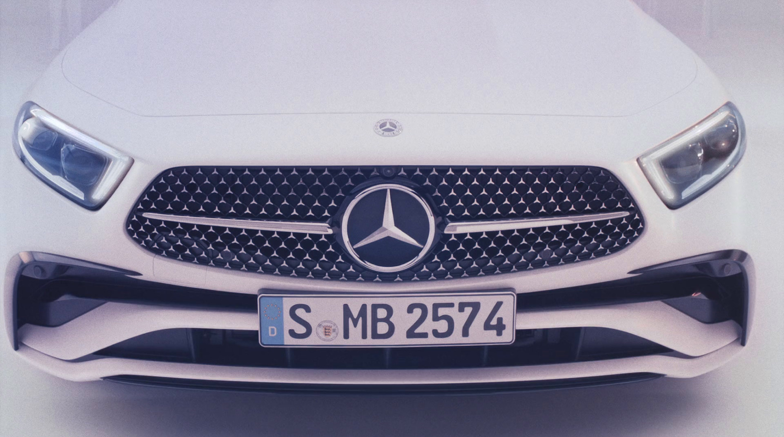 the front of a white mercedes benz benz benz benz benz benz benz benz benz benz