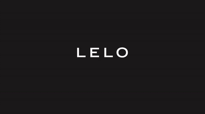 a black and white photo of the word leo