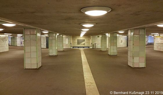 an empty parking garage with no people in it