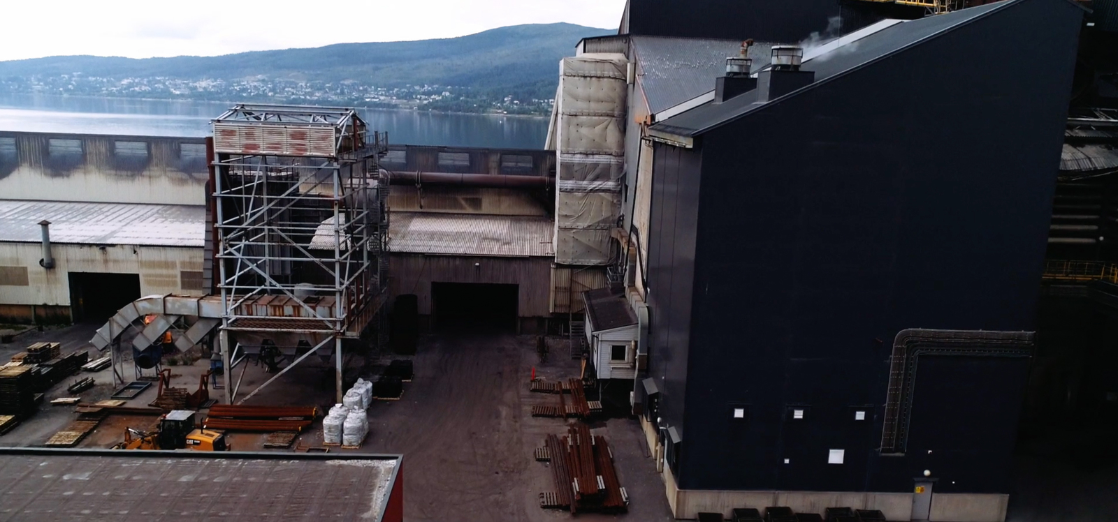 a view of a building with scaffolding on the side of it