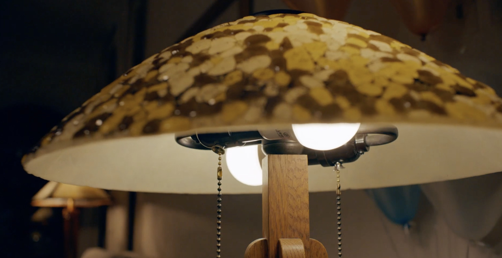 a lamp that is sitting on a table