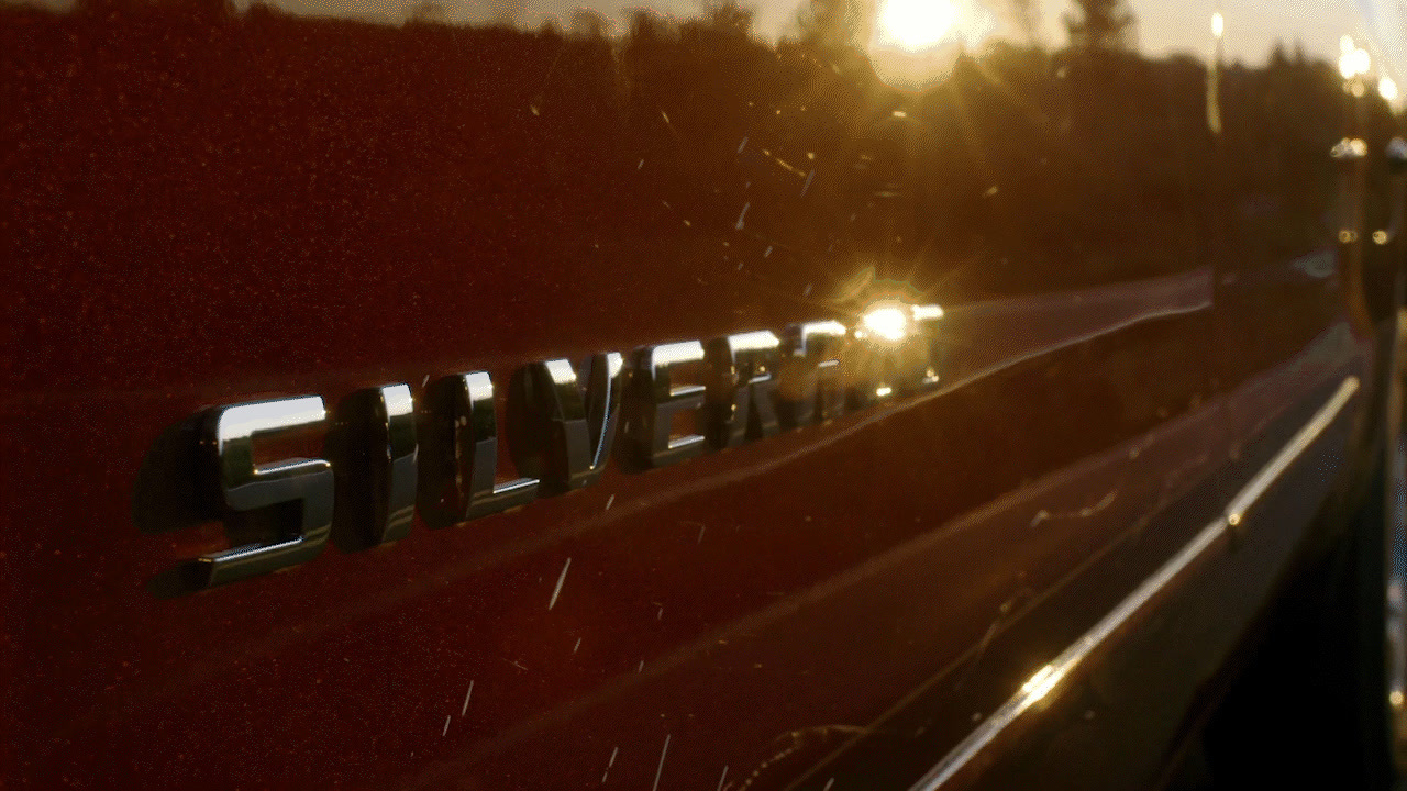 a close up of the name of a vehicle