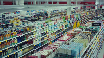 a grocery store filled with lots of drinks